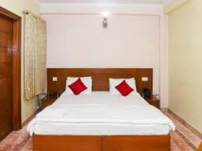 Indira International Inn Yeni Delhi Dış mekan fotoğraf