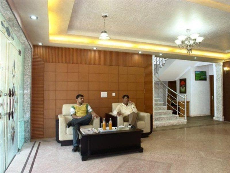 Indira International Inn Yeni Delhi Dış mekan fotoğraf