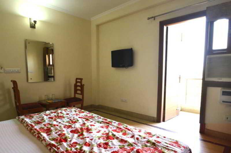 Indira International Inn Yeni Delhi Dış mekan fotoğraf