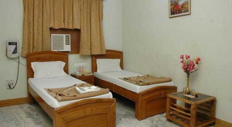 Indira International Inn Yeni Delhi Dış mekan fotoğraf